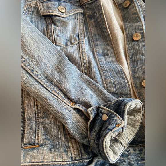GAP JEAN JACKET 🦋 - Picture 8 of 8